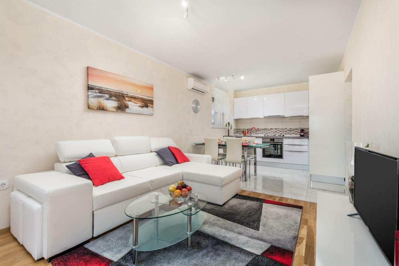 Orchidea Apartment 里耶卡 外观 照片