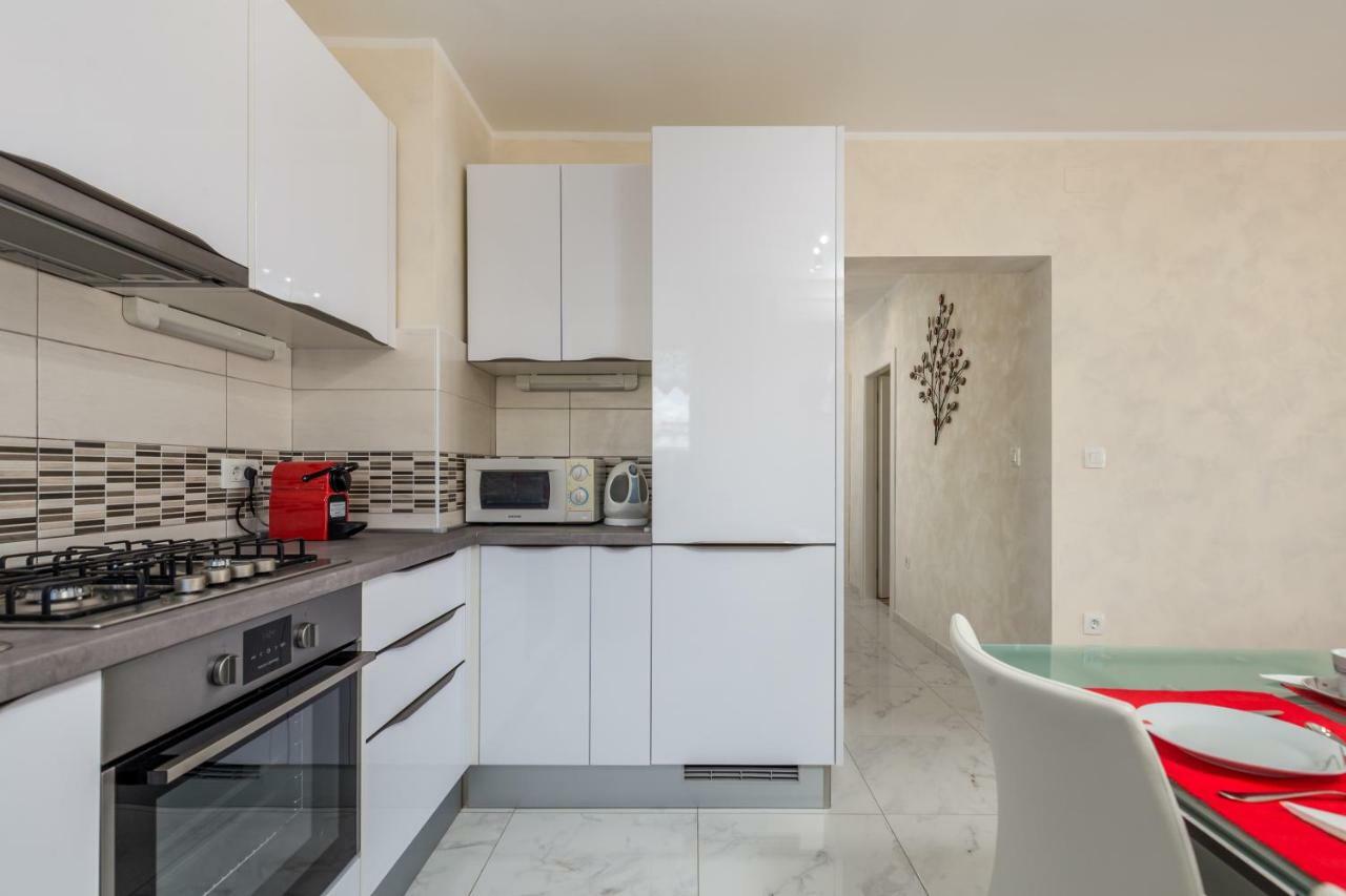 Orchidea Apartment 里耶卡 外观 照片