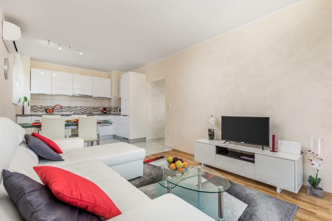 Orchidea Apartment 里耶卡 外观 照片