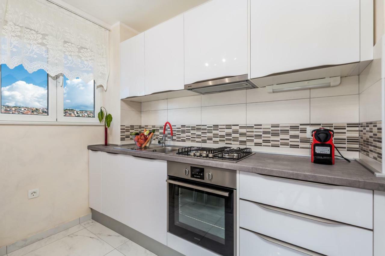 Orchidea Apartment 里耶卡 外观 照片