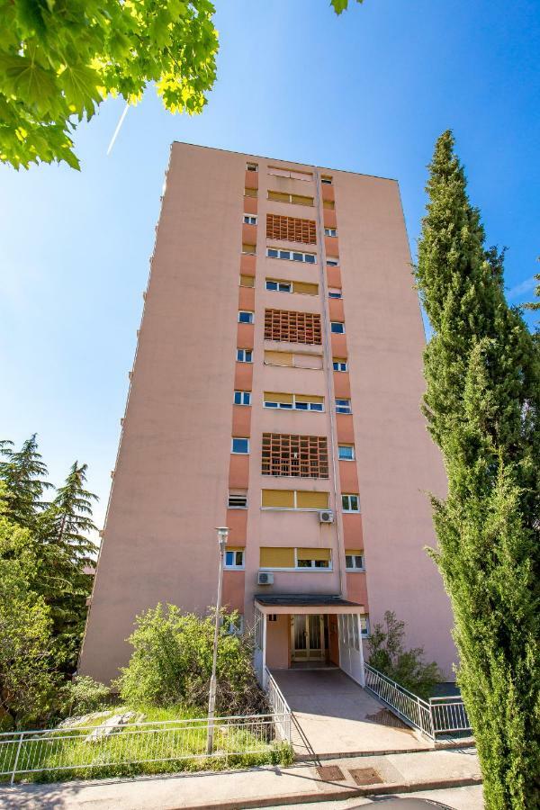 Orchidea Apartment 里耶卡 外观 照片